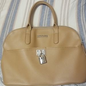 Kenneth coleReaction